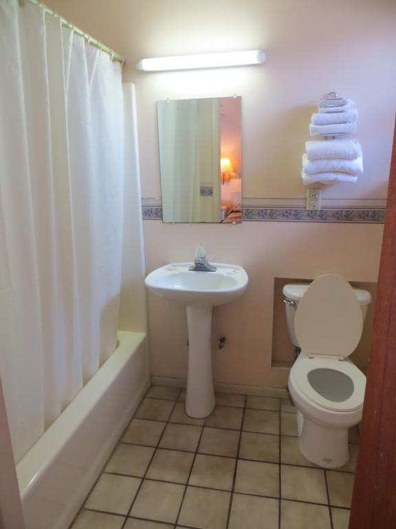 סברינג Budget Inn חדר תמונה